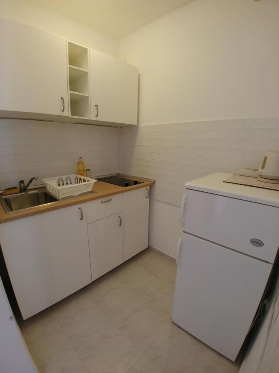 Apartment Svetka Sali Exterior photo